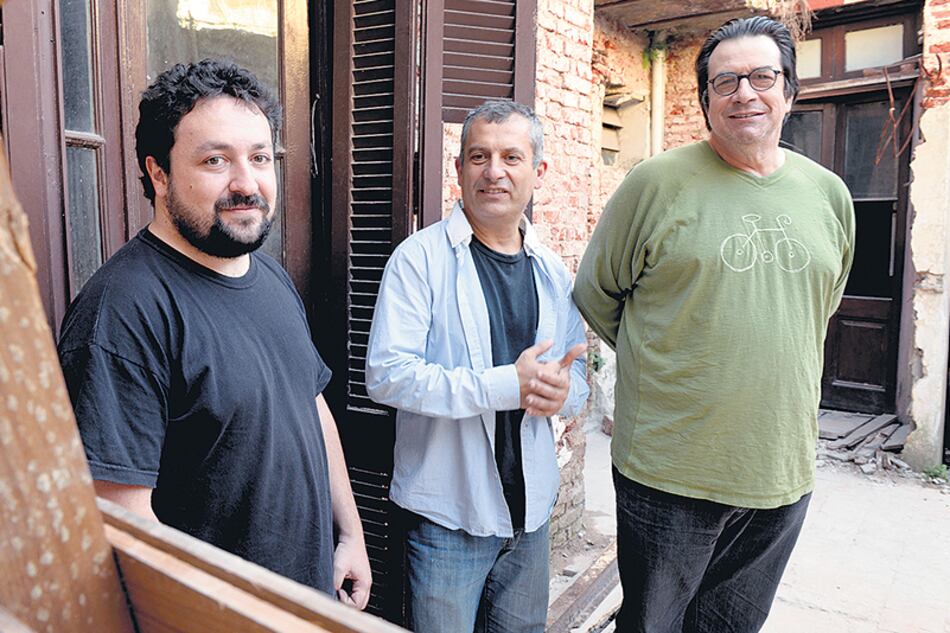 Mariano Agustoni, Quintino Cinalli y Jeff Berlin, un trío fuera de norma para el jazz.