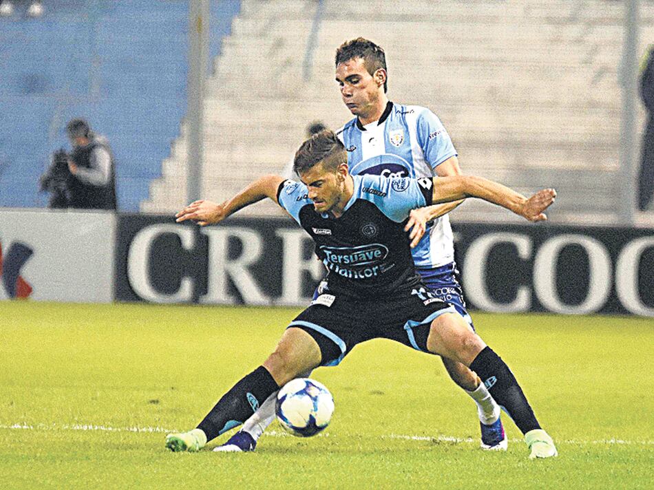 Rafaela terminó con diez por la expulsión de Ramiro Costa.