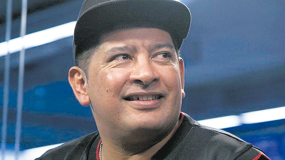 Cristian Espinoza, la voz del grupo cumbiero.