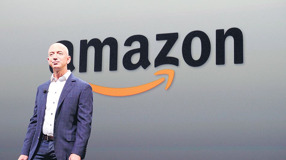 Jeff Bezos, fundador y director ejecutivo de Amazon, lidera una agresiva expansión que va dominando mercados.