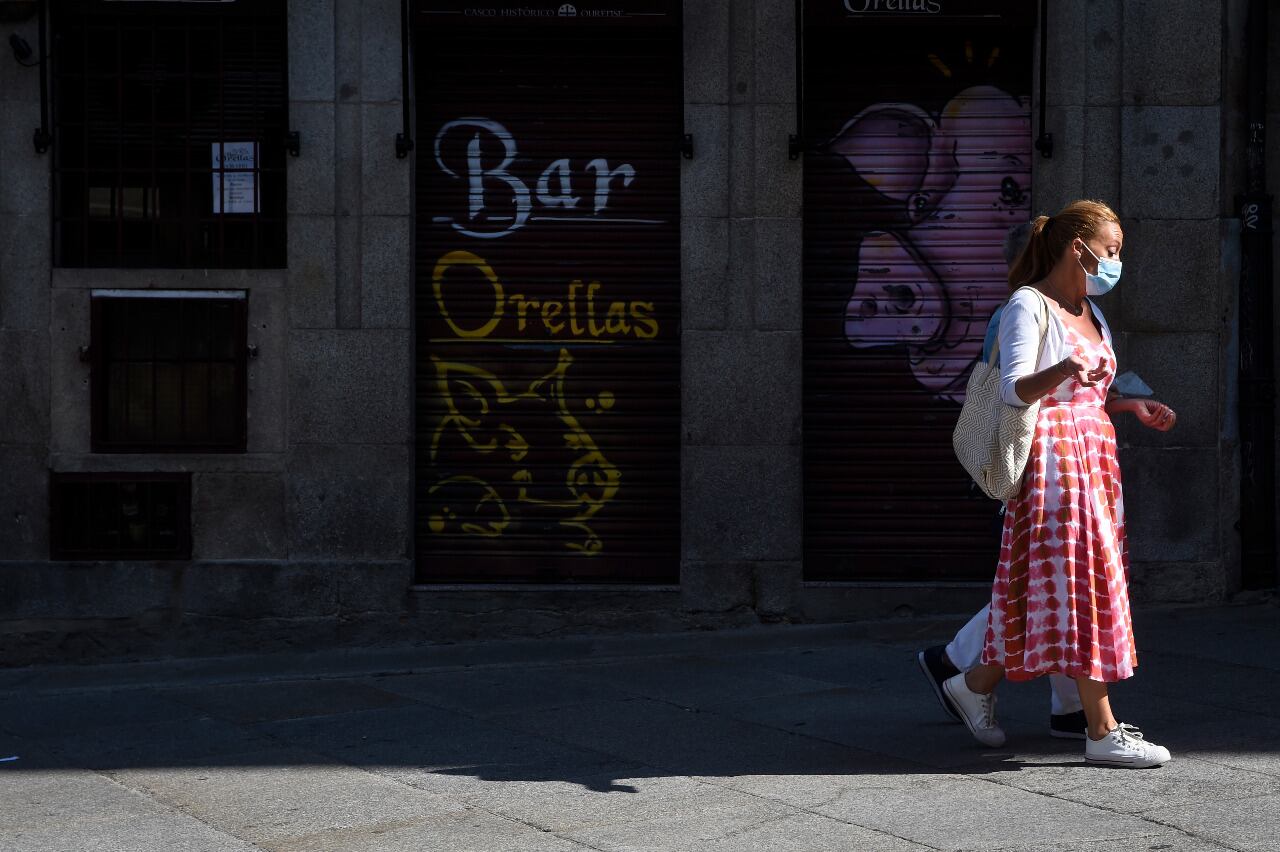 Entre martes y miércoles, Cataluña registró 1.620 nuevos contagios, 23 fallecidos y 40 nuevos hospitalizados.