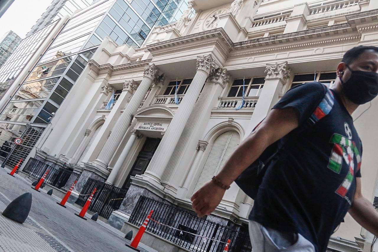 Apenas un tercio de la cartera de los bancos financia al sector privado.