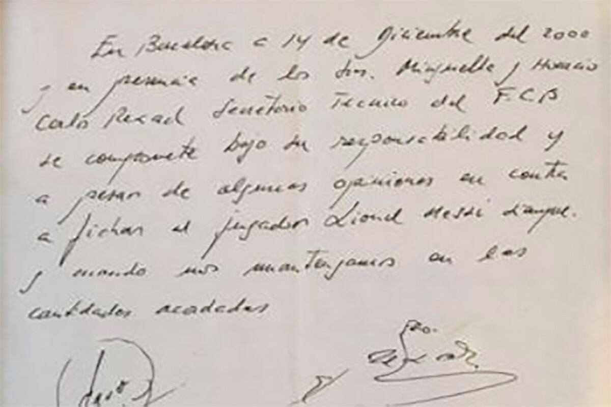 El primer contrato de Messi, firmado en una servilleta, hoy en el Museo de Barcelona