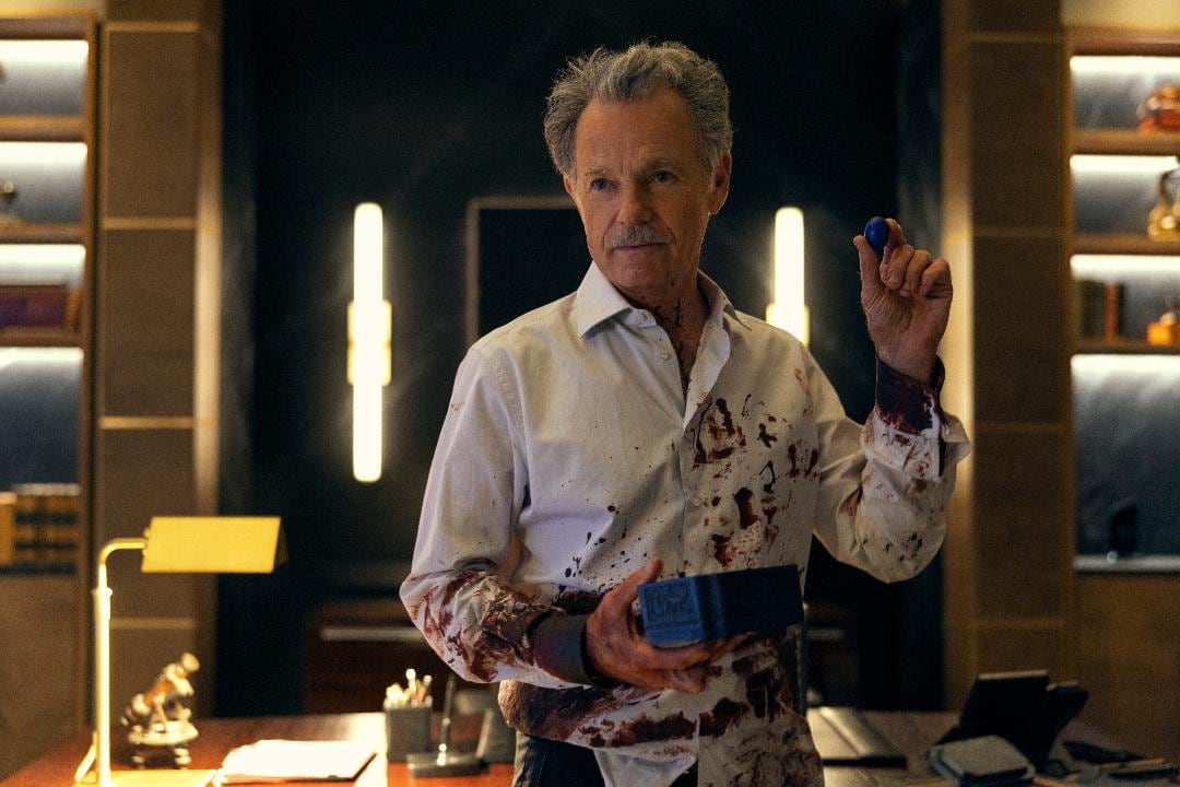 Bruce Greenwood encarna al atribulado mandamás familiar.