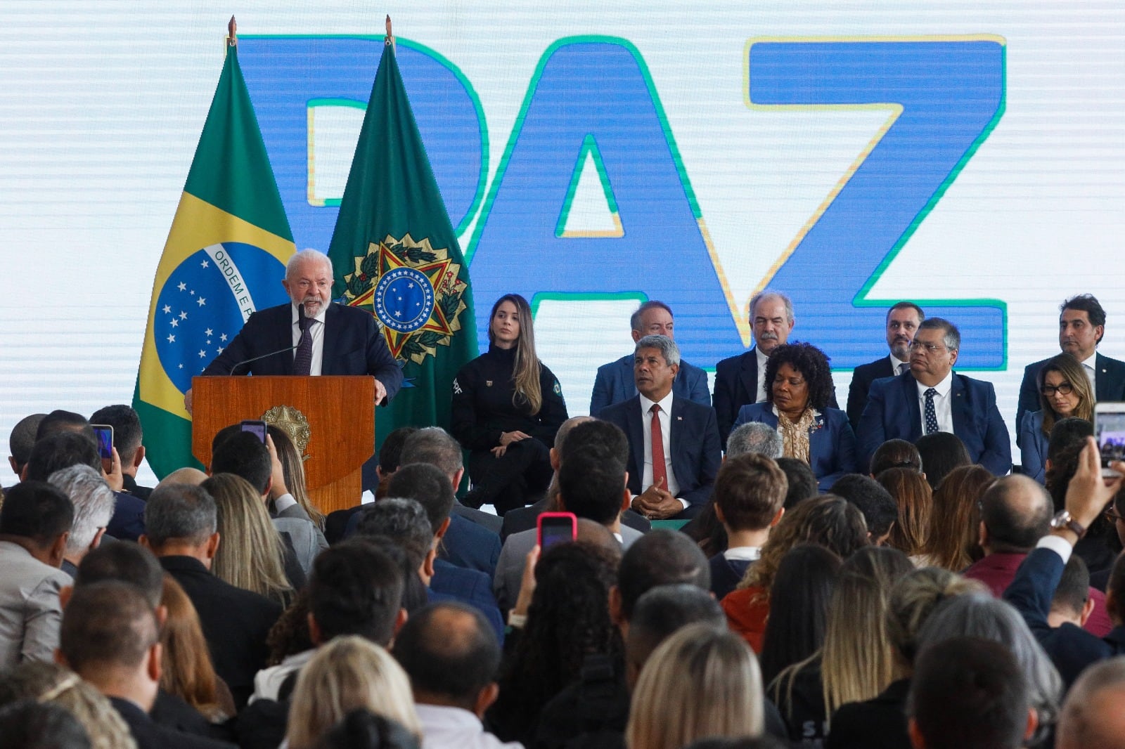 Lula anunciasu plan de seguridad pública en Brasilia.