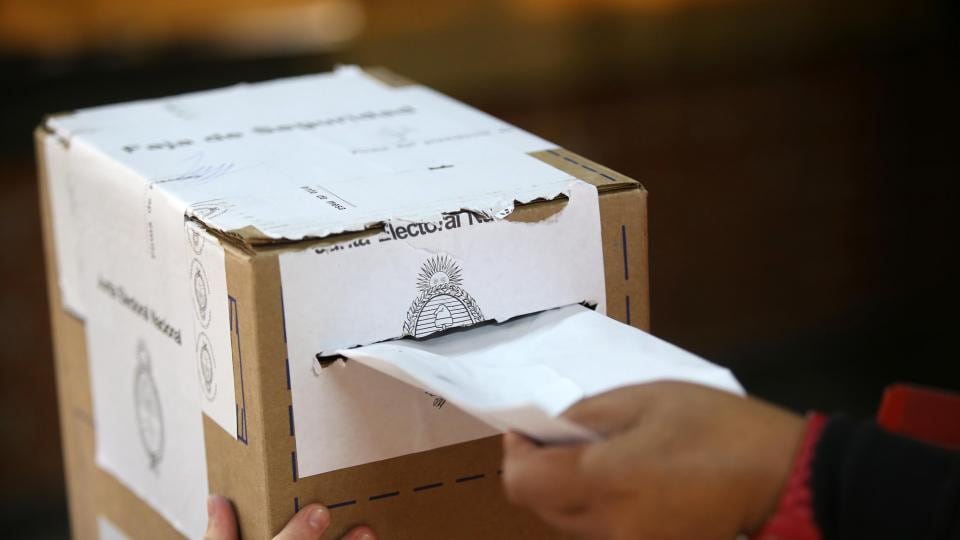 A partir del 19 de octubre no se podrá difundiar resultados de encuestas.