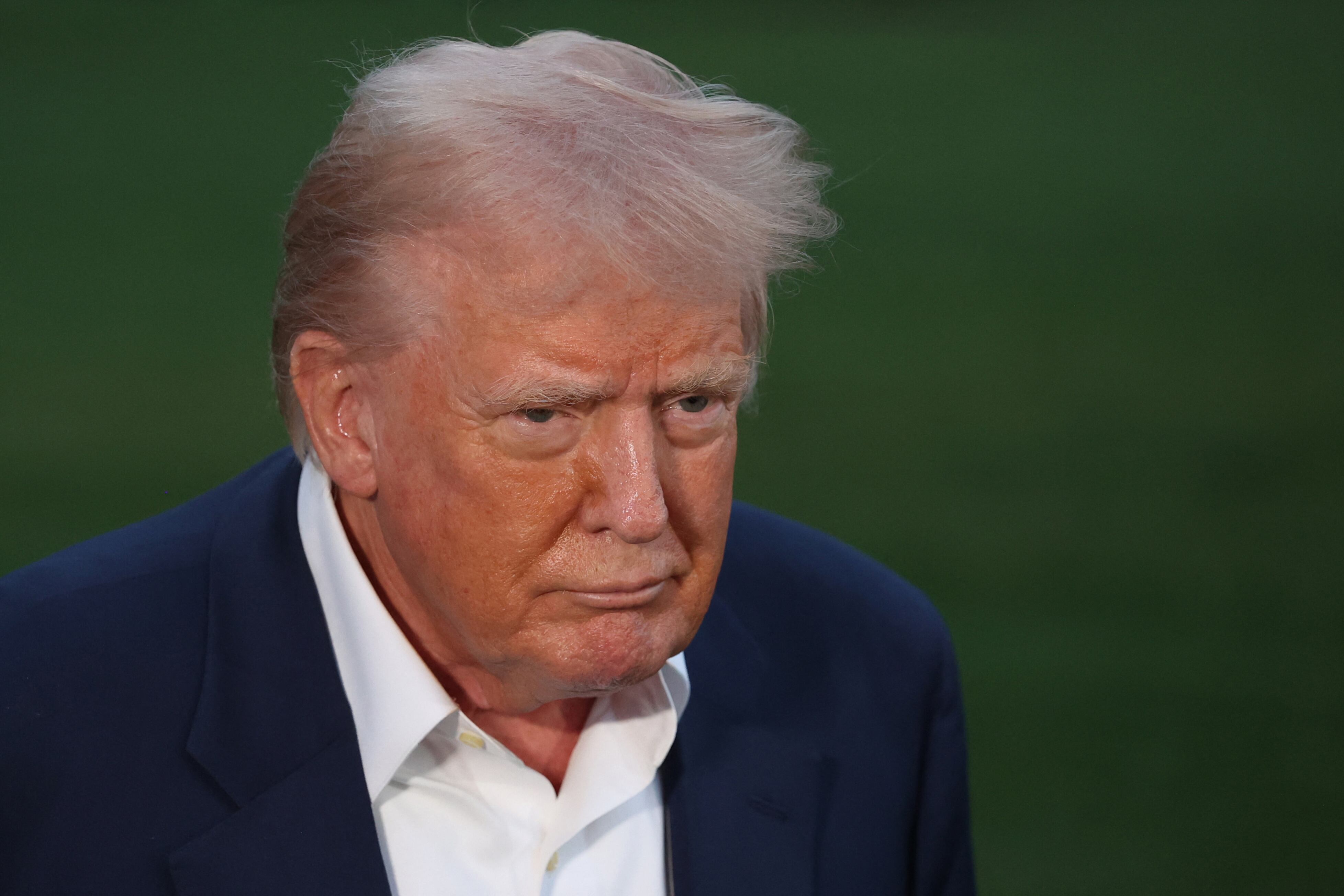 La prisión con una extensión de 2,01 km² cerró un año después de que tres hombres escaparan y desaparecieran, historia que ha inspirado varias películas de Hollywood