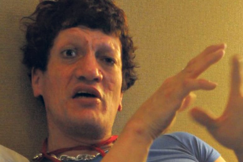 Pity Alvarez “no las dejaba salir, gozaba de tenerlas encerradas”, denunció Carca.