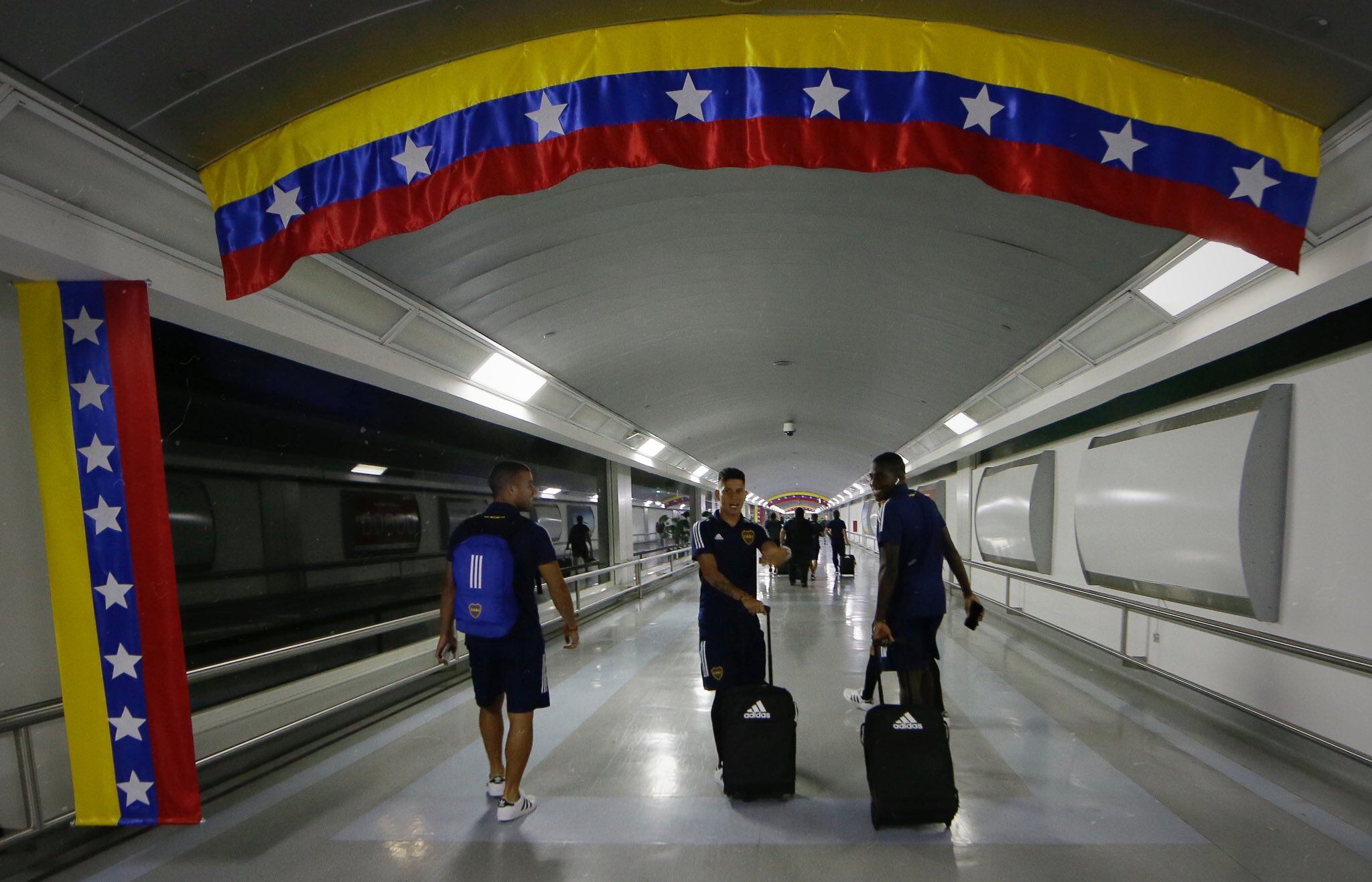 Boca llegó a Venezuela en la madrugada argentina, pensando en el Caracas.