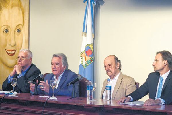 Ante una presentación de Acuña, hombre de Barrionuevo, Servini puso al gastronómico como interventor.
