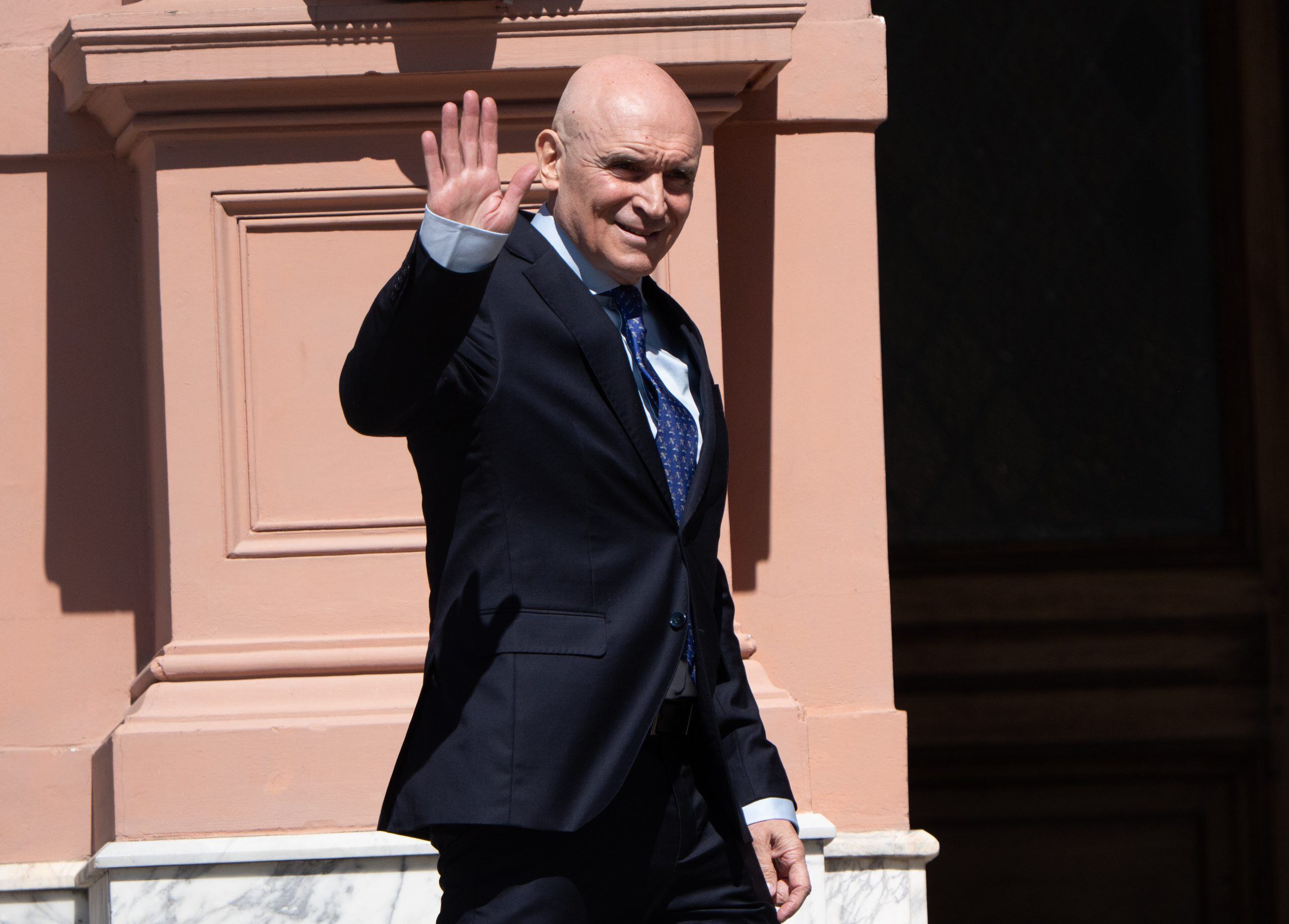 Durante los últimos días, documentos judiciales provenientes de un expediente en Texas vincularon al diputado con el pago de 200.000 dólares por parte de Machado, acusado de exportar cocaína a Estados Unidos mediante la compra fraudulenta de aviones