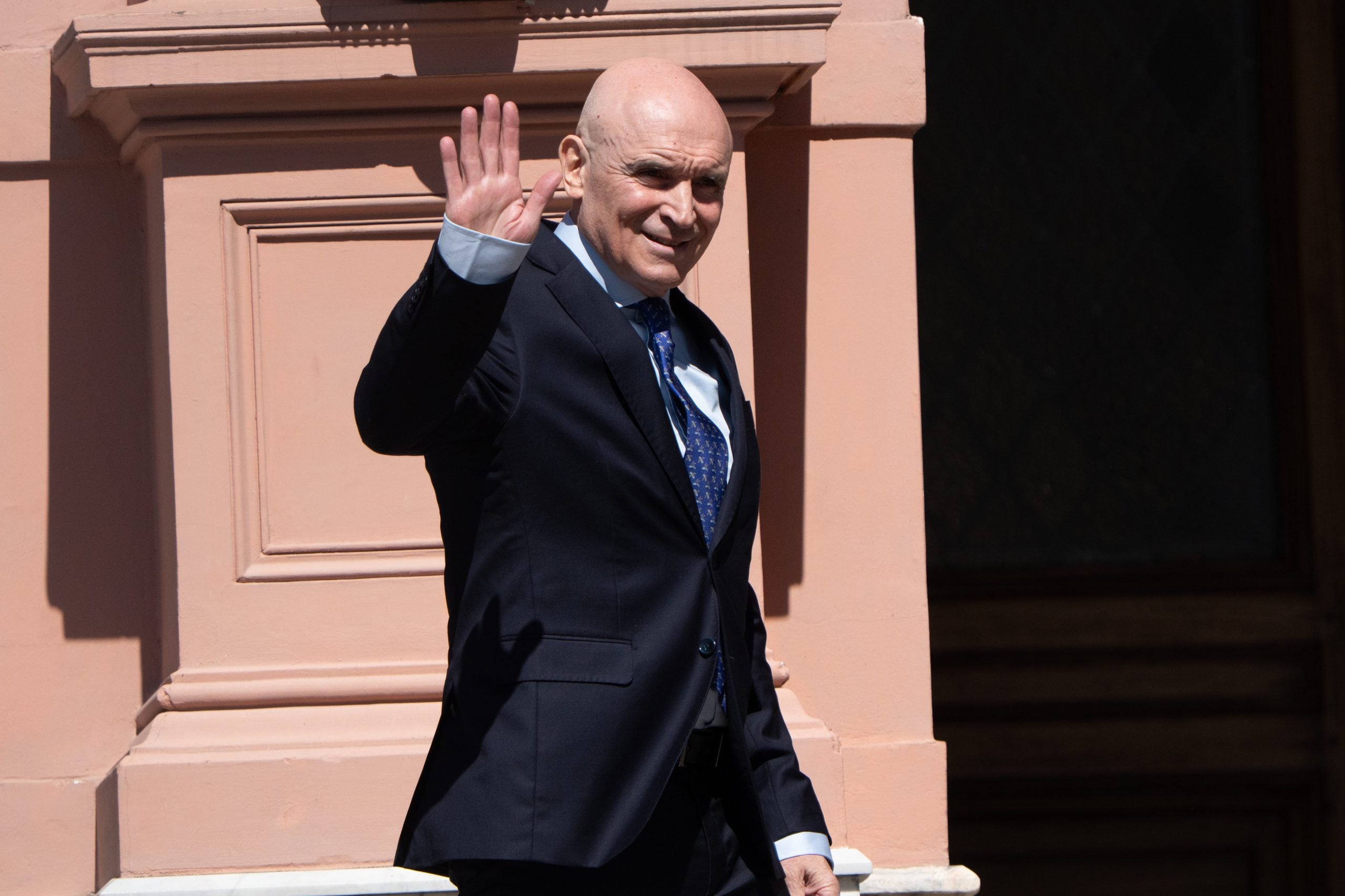 Durante los últimos días, documentos judiciales provenientes de un expediente en Texas vincularon al diputado con el pago de 200.000 dólares por parte de Machado, acusado de exportar cocaína a Estados Unidos mediante la compra fraudulenta de aviones