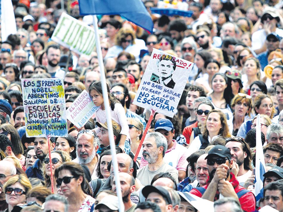 Los maestros se manifestaron masivamente el miércoles pasado.