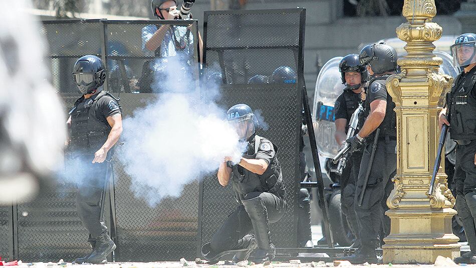 Los cinco presos fueron arrestados tras la represión del 14 de diciembre en la plaza del Congreso.