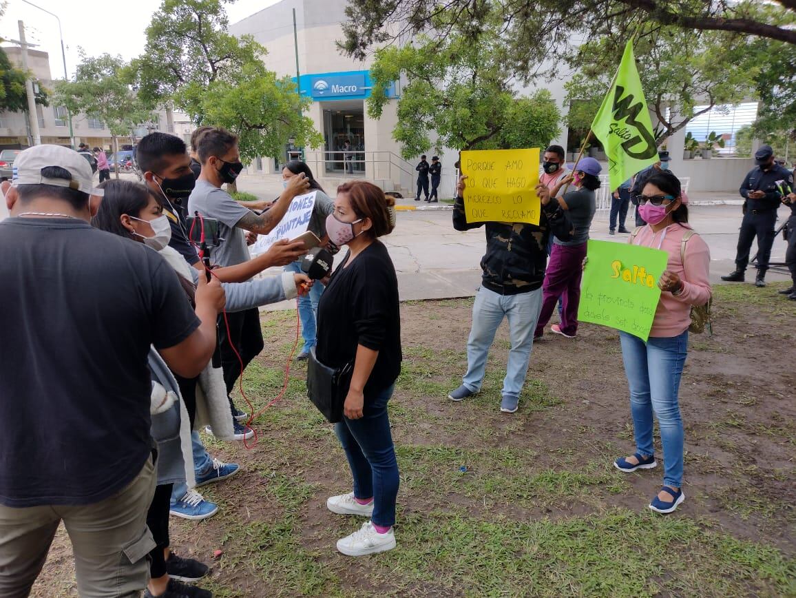 Manifestación en las puertas de la Casa de Gobierno