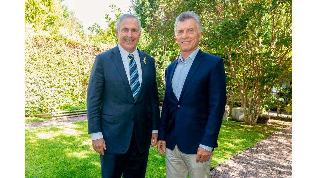 En cuanto al conflicto armado en Ucrania, desde el minuto cero de la invasión de Rusia, el PRO se embanderó al lado de la Casa Blanca.  