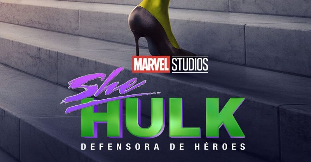 Poster oficial de "She-Hulk:Defensora de Héroes", la nueva serie del "universo verde"que llegará en agosto a la plataforma de Disney. 
