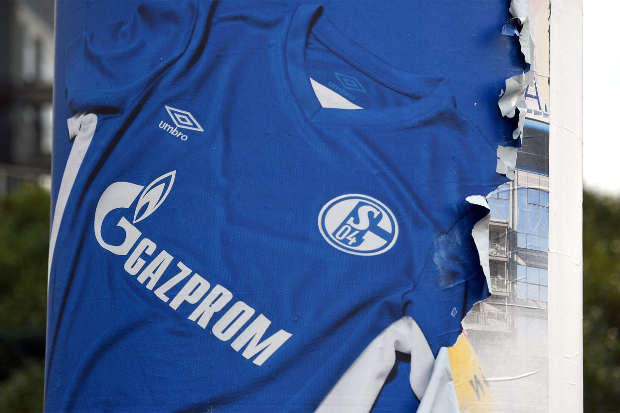 La camiseta del Schalke no tendrá el logo de Gazprom en sus próximos partidos