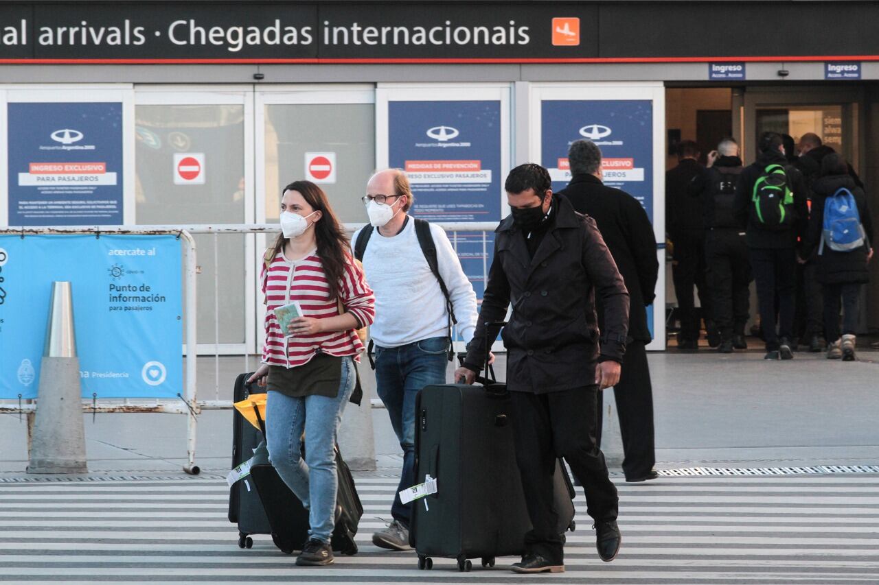Habrá dosis en las fronteras para los turistas menores de 18 años que ingresen al país. 