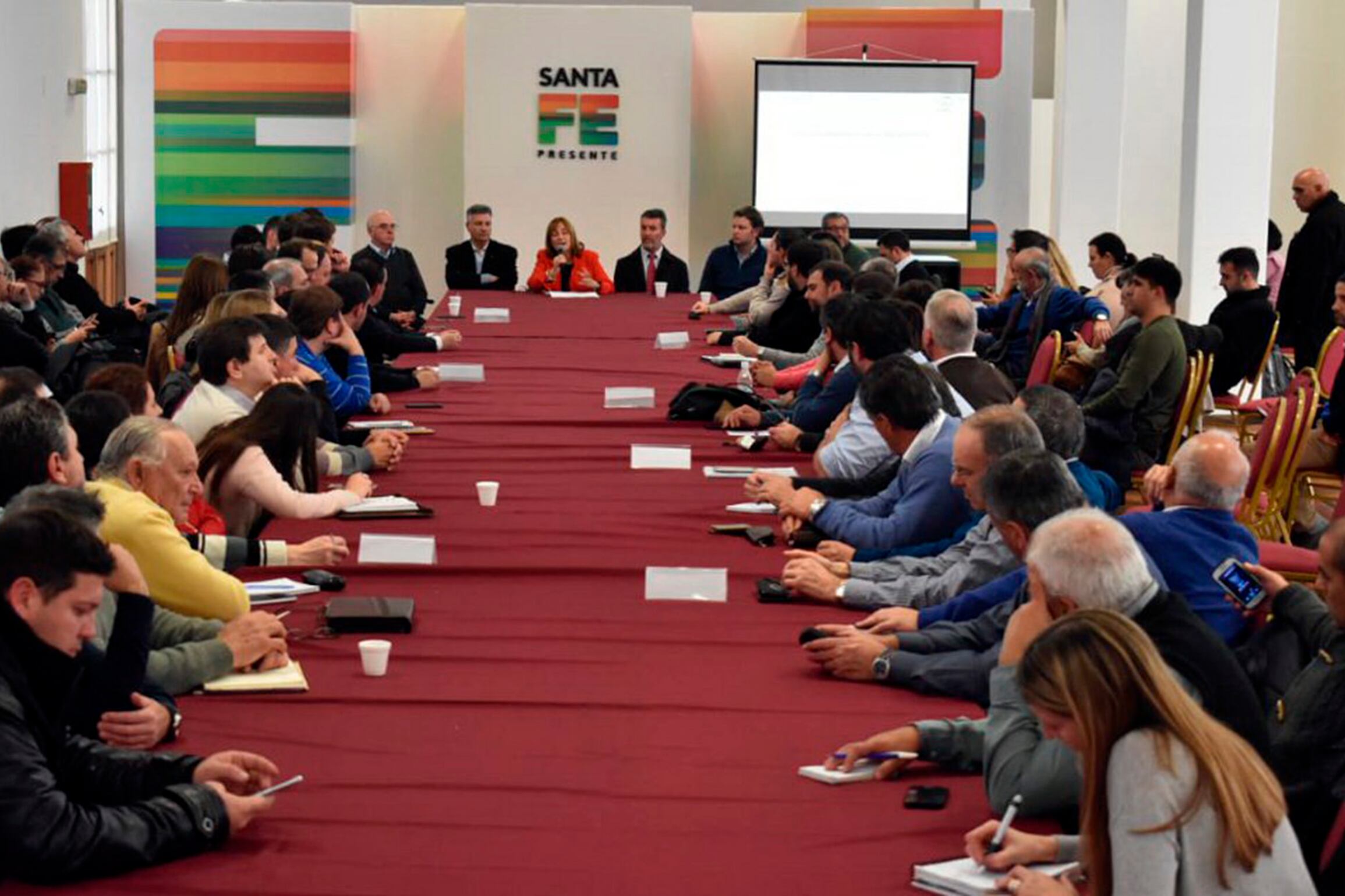 Ciciliani destacó la necesidad de “estrechar los vínculos de lo público”.