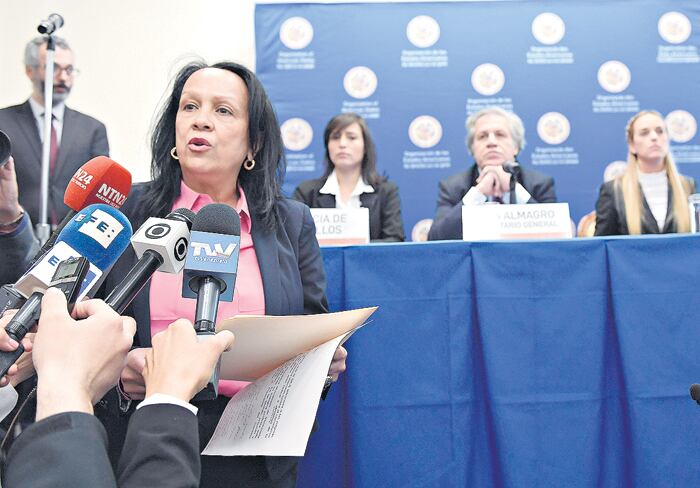 Carmen Luisa Velásquez interrumpió la conferencia de Luis Almagro con Lilian Tintori.