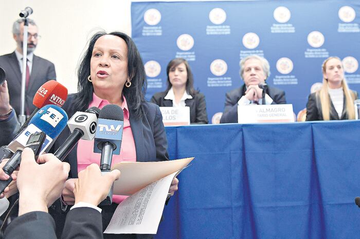 Carmen Luisa Velásquez interrumpió la conferencia de Luis Almagro con Lilian Tintori.