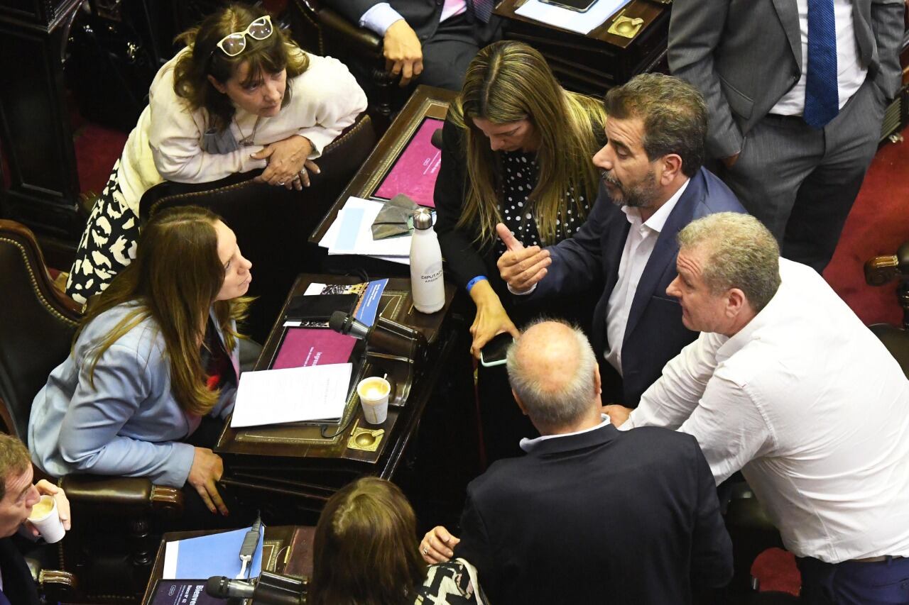 Juntos por el Cambio cuenta hoy con no menos de diez bloques y monobloques en la Cámara de Diputados.