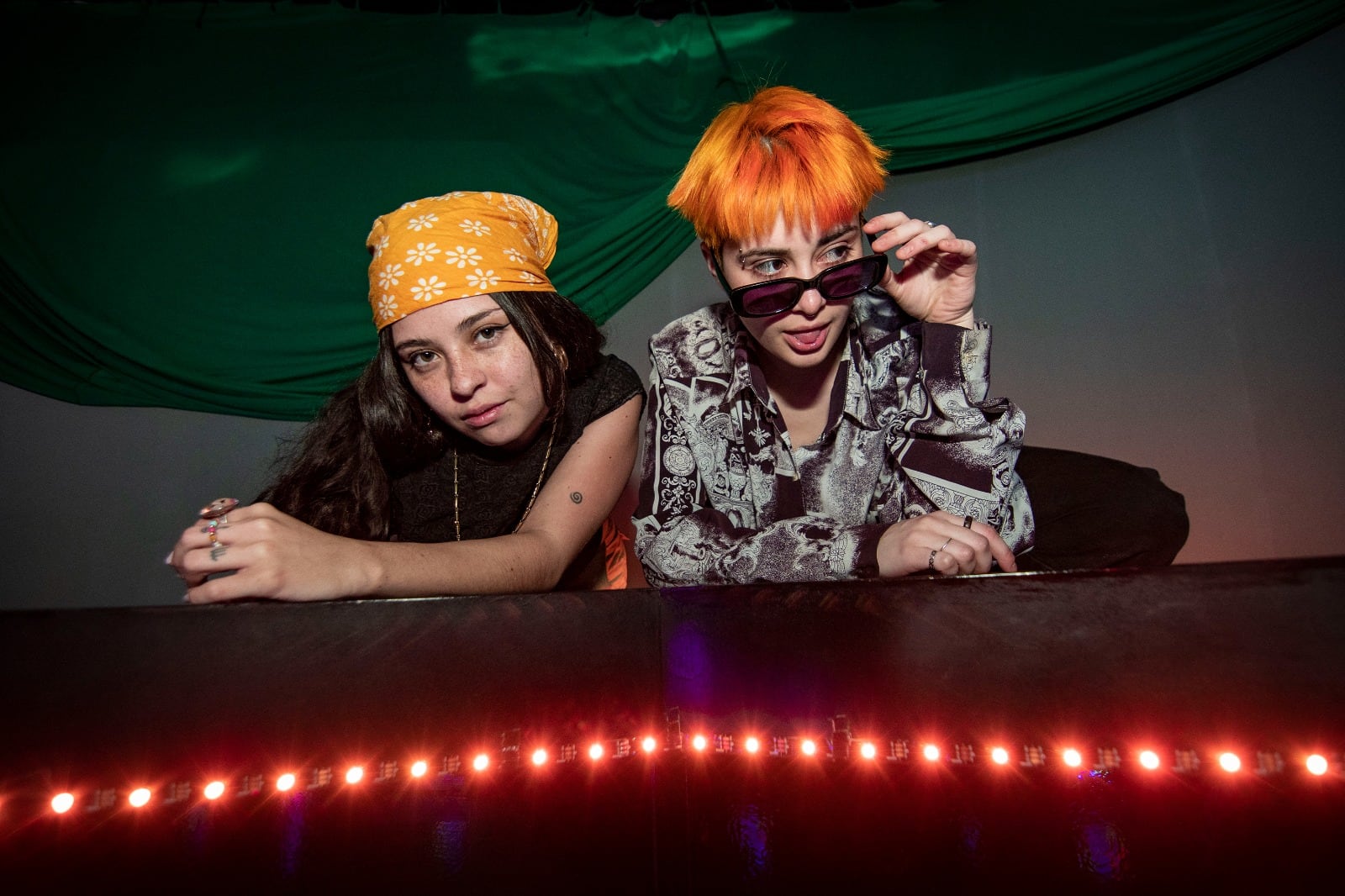 La colombiana Baby Tita y la argentina Caishu, participantes del encuentro.