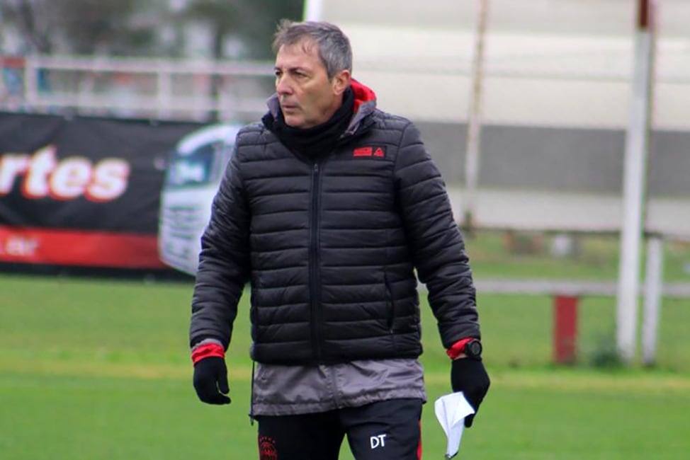 El técnico de Huracán Frank Darío Kudelka