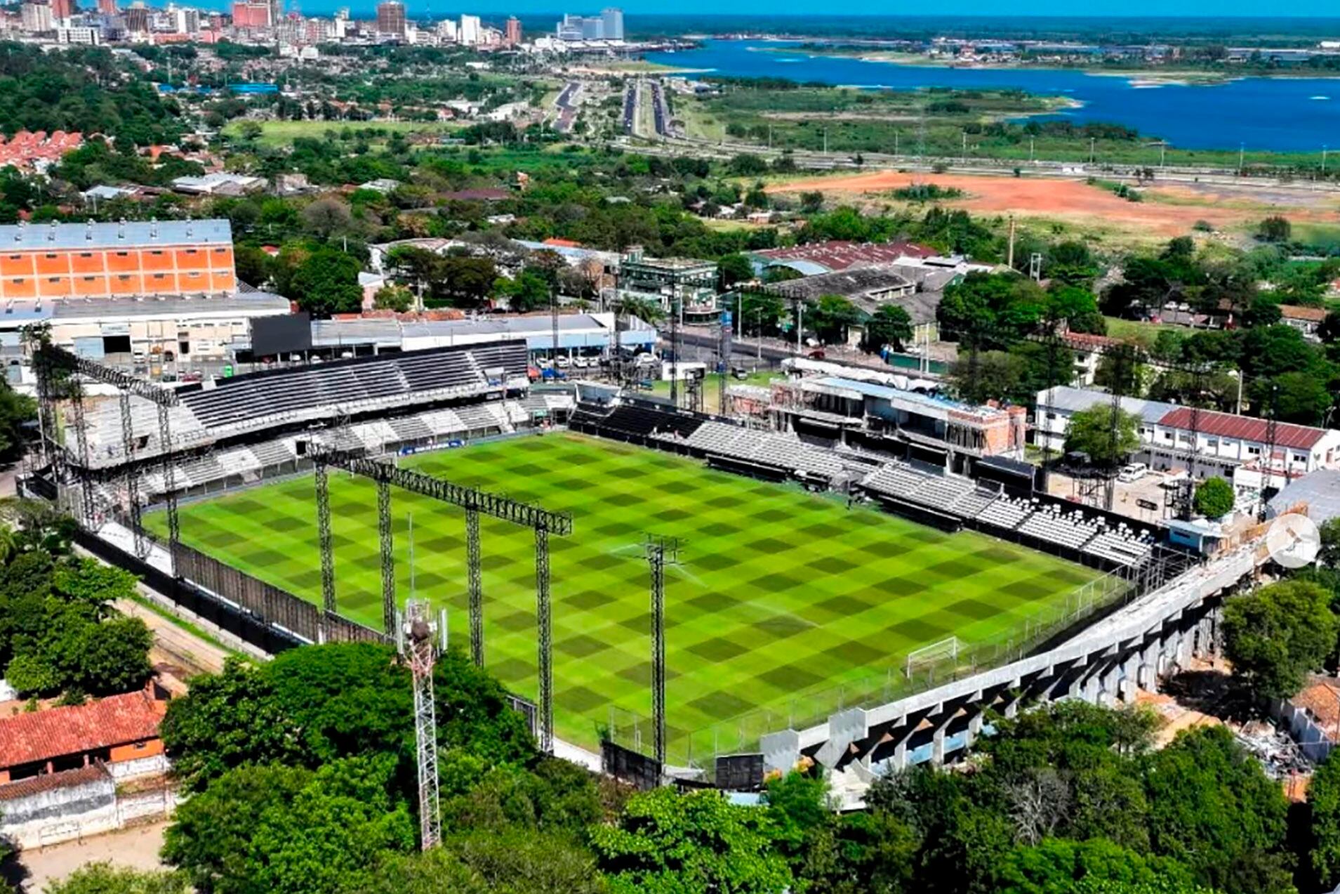 Estadio La Huerta, donde es local Libertad en Paraguay