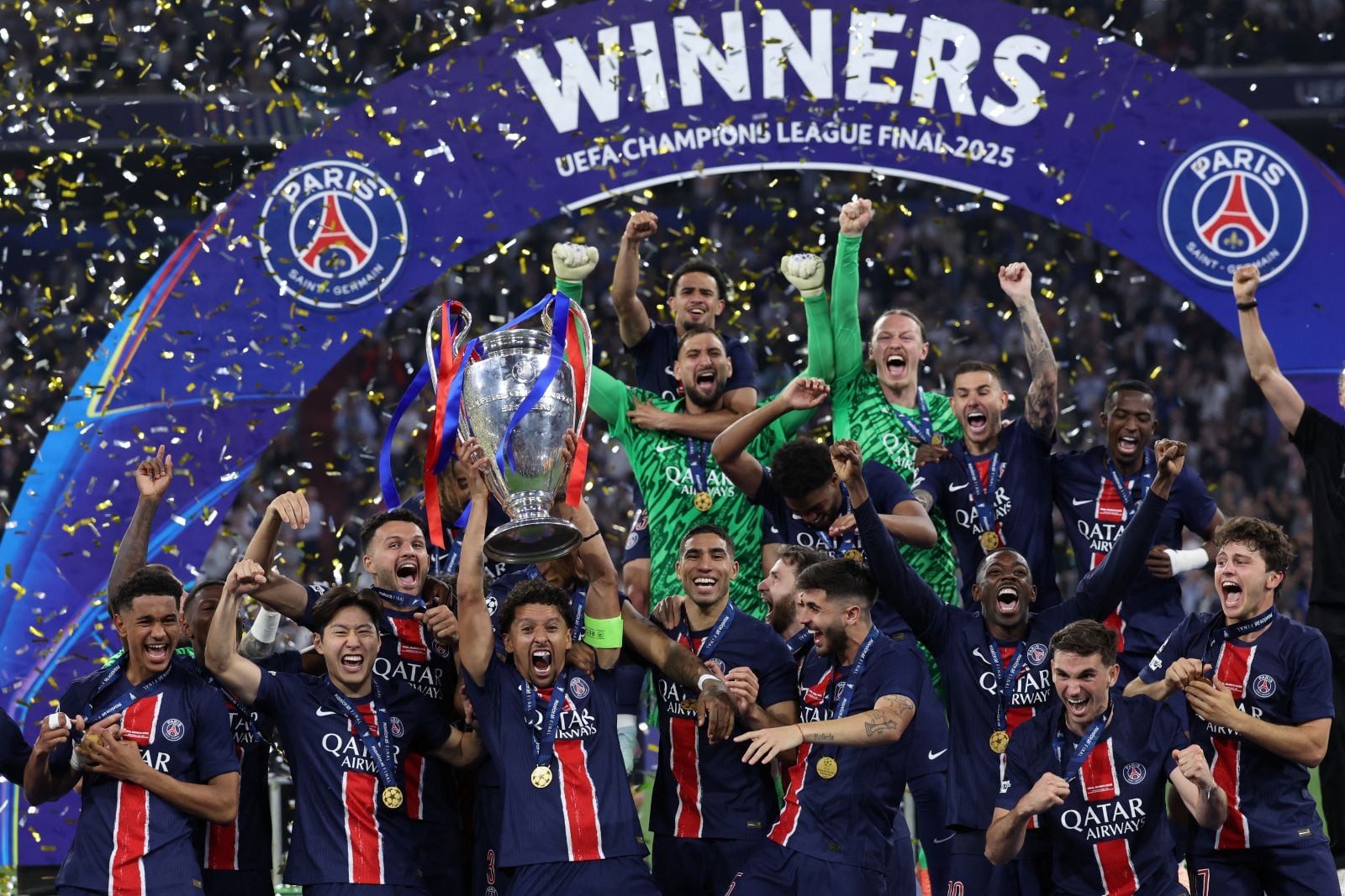 Tras la exhibición de fútbol, Paris es una fiesta