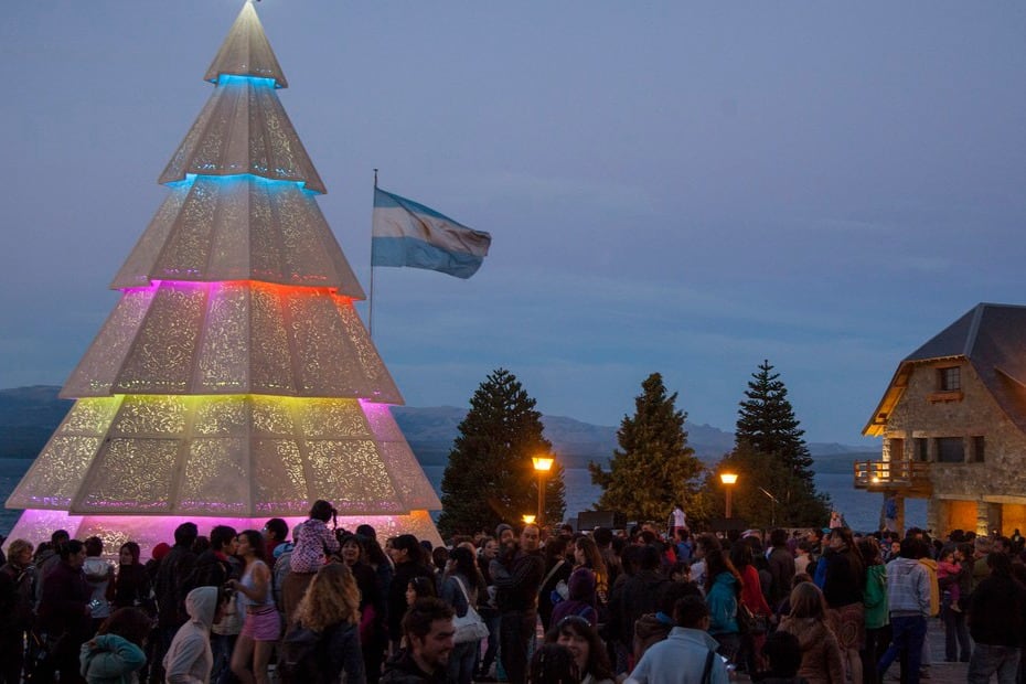 La tradición comenzó en 2013, pero este año las protestas de los admiradores locales de Roca este año protestaron con mayor énfasis.