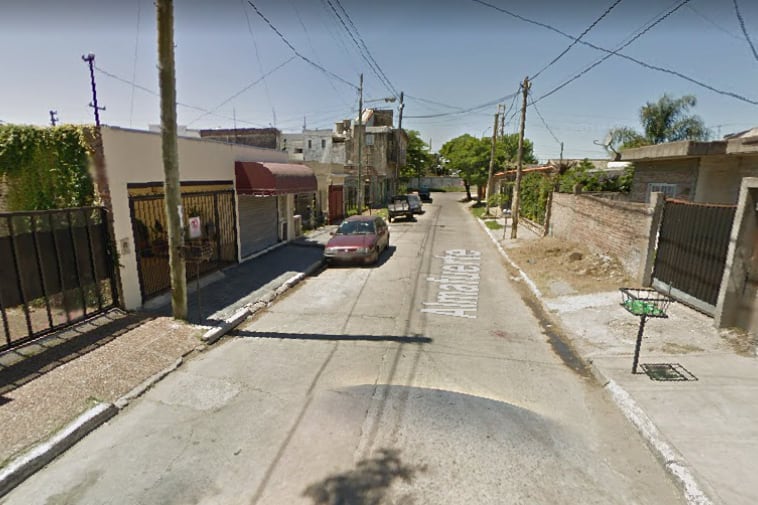 El ataque ocurrió en Almafuerte al 500 de Villa Alcira, Bernal.