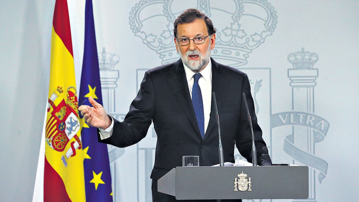 El presidente Mariano Rajoy anuncia la intervención de Cataluña, que votará el viernes en el Congreso español.