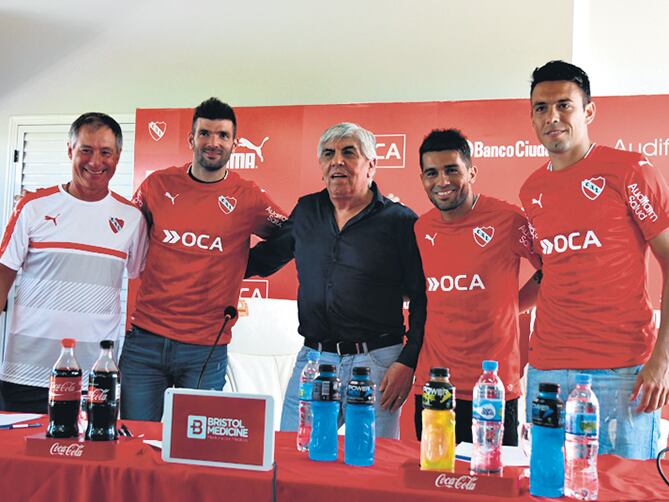 Los tres refuerzos y Moyano.