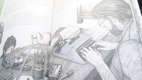 Mancala es un objeto bello en sí mismo. El texto y las ilustraciones se encargan del resto.