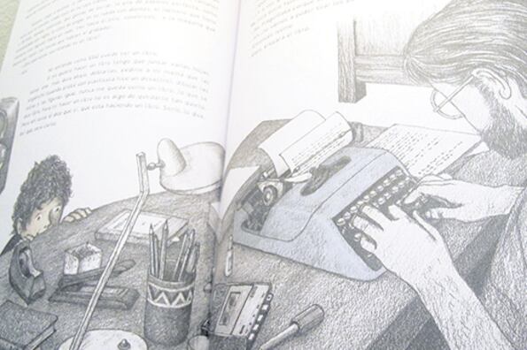 Mancala es un objeto bello en sí mismo. El texto y las ilustraciones se encargan del resto.