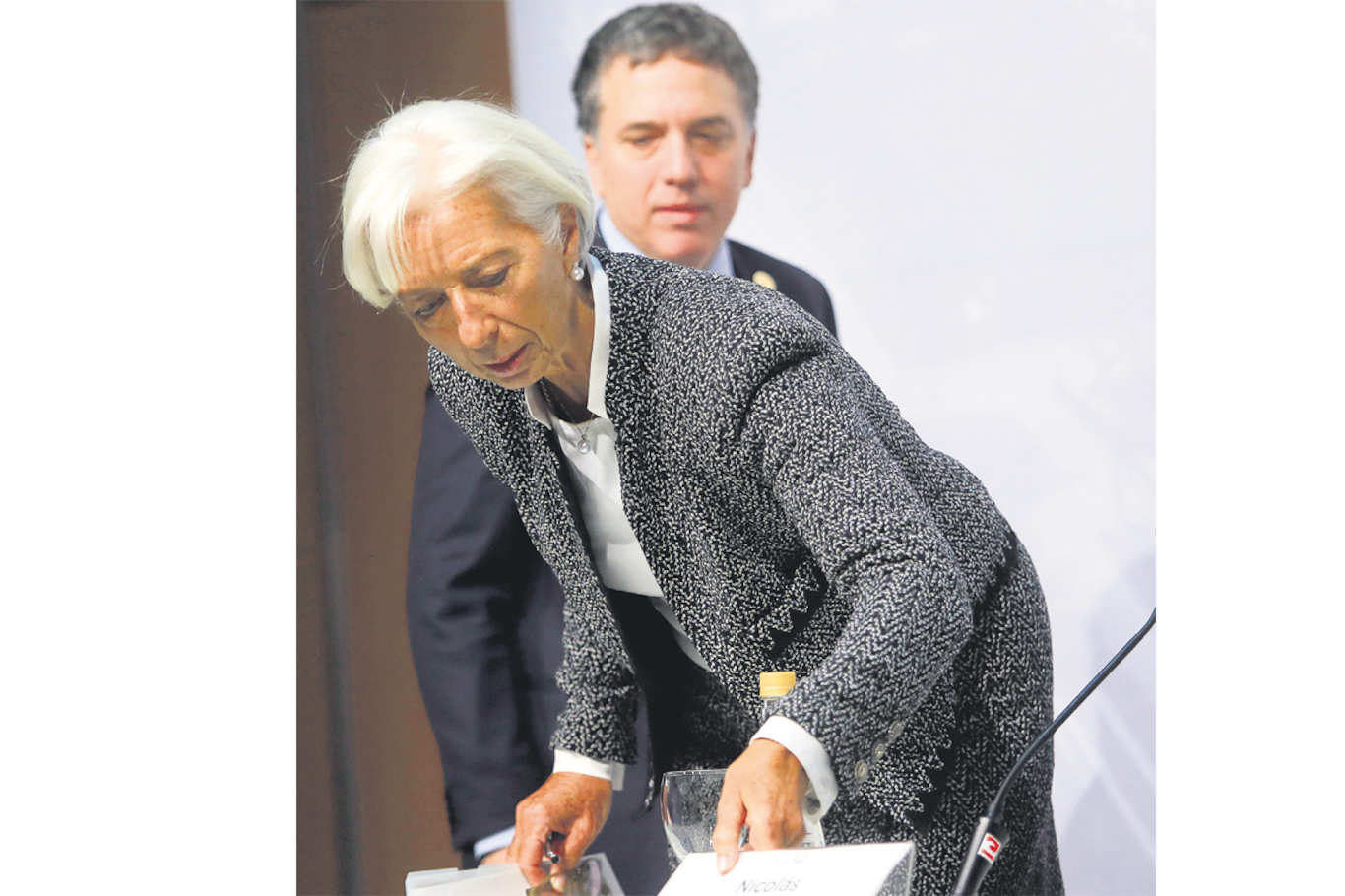 Nicolás Dujovne avanza con las medidas que exige Christine Lagarde desde el FMI.