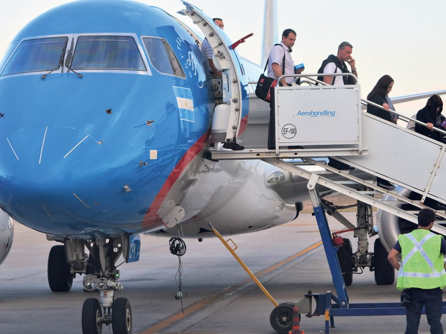 Aerolíneas deberá profundizar la política de ajuste durante 2017.