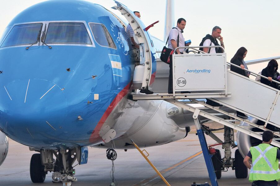 Aerolíneas deberá profundizar la política de ajuste durante 2017.