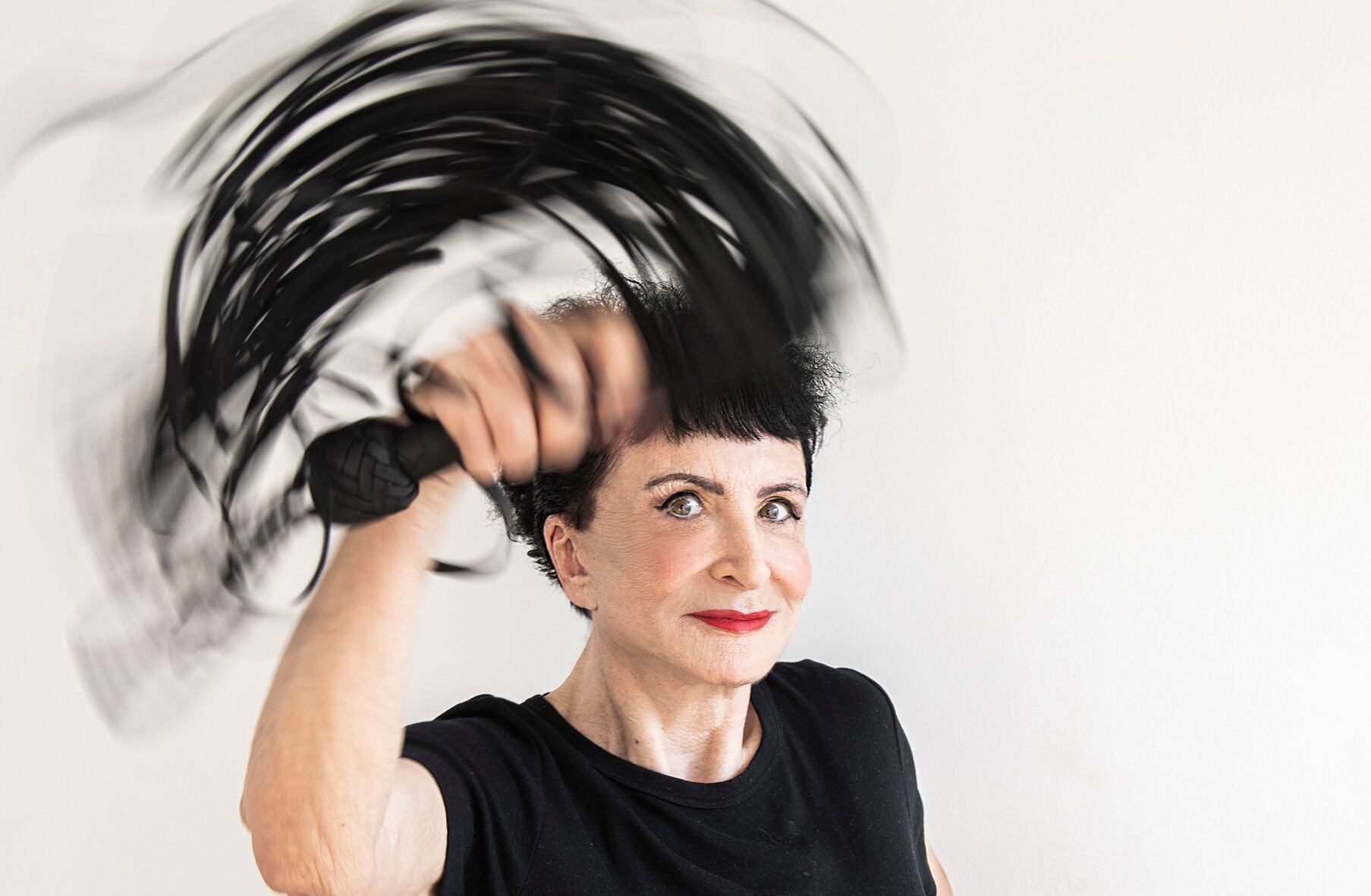 Esther Díaz y unos latigazos amables para encender la fantasía.