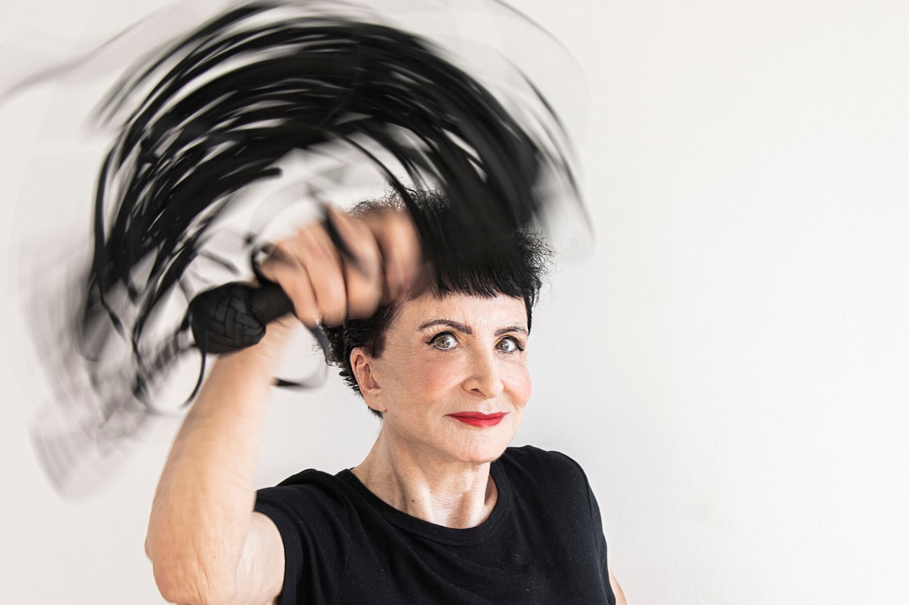 Esther Díaz y unos latigazos amables para encender la fantasía.