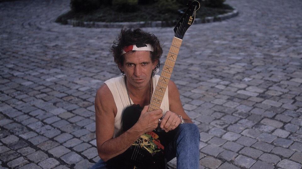Keith Richards celebra la reedición de Talk is Cheap, 30 años después, con una serie de charlas en YouTube.