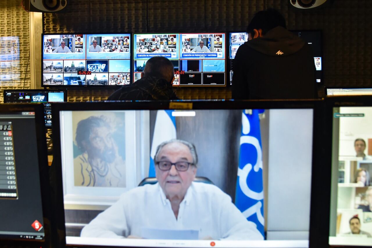 Carlos Heller es uno de los autores del proyecto.