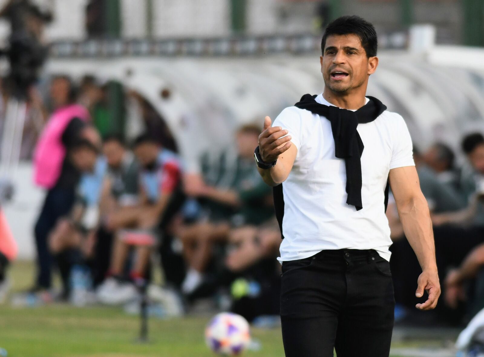 Ibarra podría dejar su cargo incluso con una victoria sobre Olimpo.