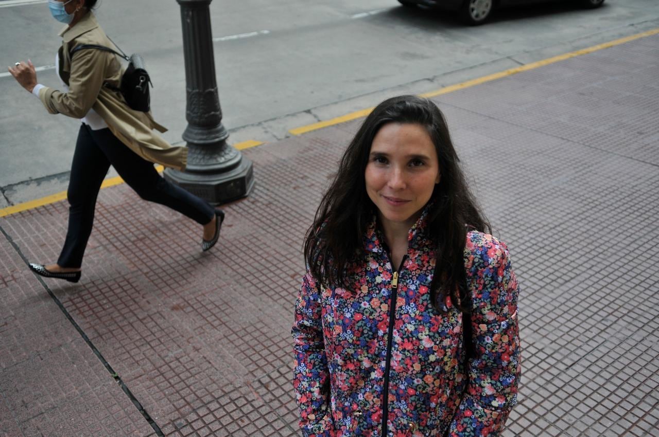 Laura Paredes,  presenta Un hembro y se prepara para el regreso de Petróleo. 