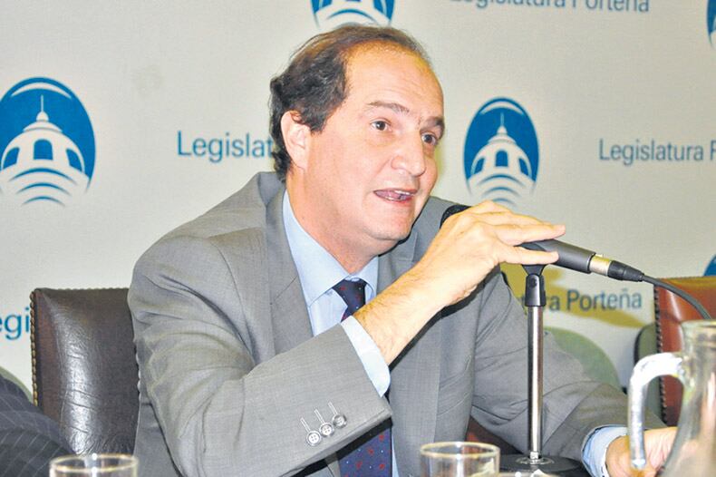 Pablo Clusellas, secretario Legal y Técnico, tiene el decreto listo para la firma de Macri.