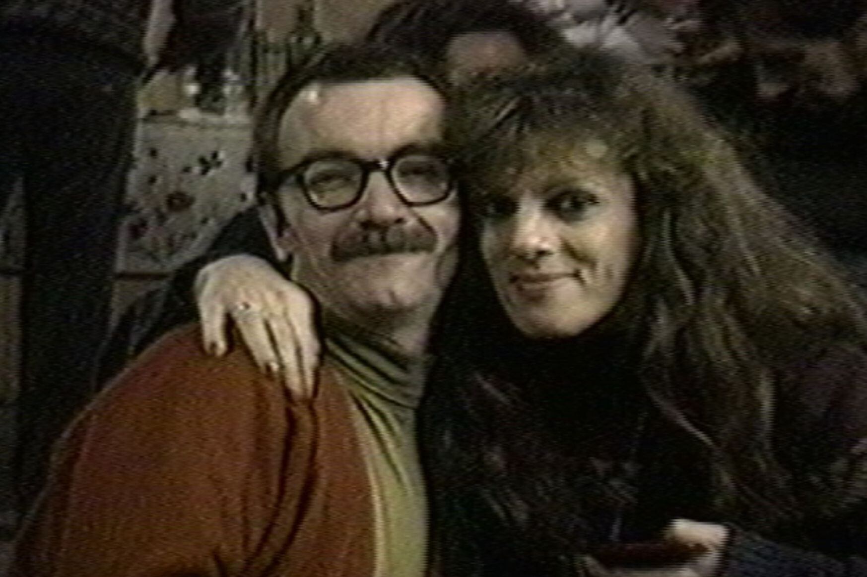 Frame del video “Cumpleaños de Karina Urbina” (1992). Fondo Marcelo Ernesto Ferreyra. Programa de Memorias Políticas Feministas y Sexogenéricas CeDInCI.