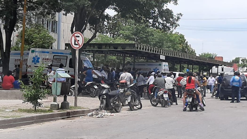 El día de los incidentes por las ambulancias en Orán. 