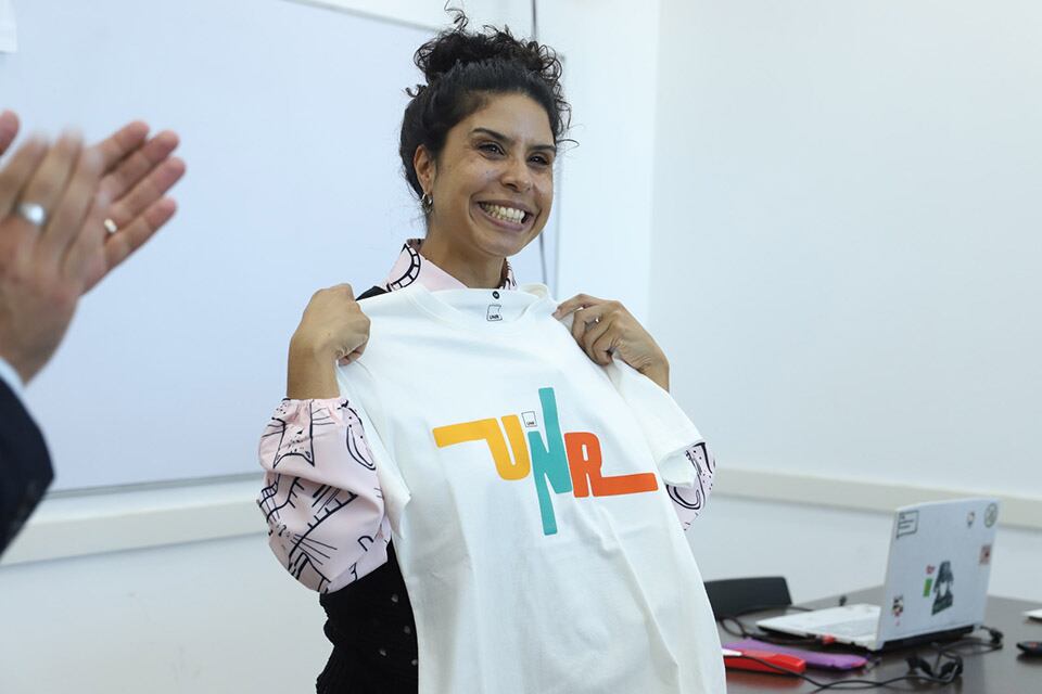 Lis Mondaini, flamante Licenciada en Comunicación Social.